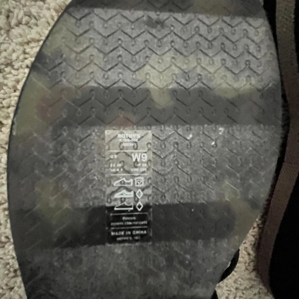 ROTHYS The Lightweight Wedge Platform Sandal Black Women's Size 9 W9